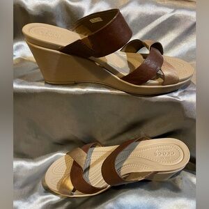 Crocs Leighann Wedge Bronze Sandal size 10
